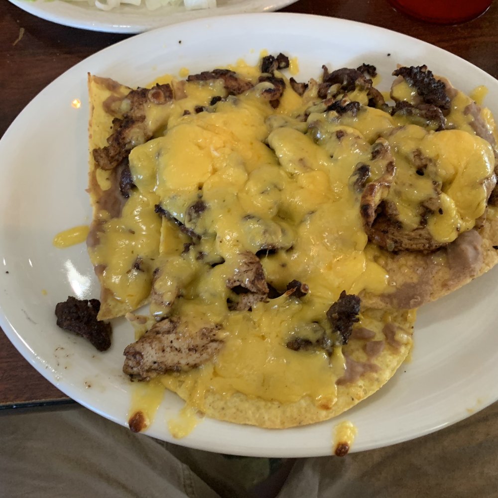 Enchiladas Y Mas - Beef and chicken fajita meat nachos. Sooooooooooo gooood! - Salad Near Me - Austin, Texas Enchiladas Y Mas - Beef and chicken fajita meat nachos. Sooooooooooo gooood! - Salad Near Me - Austin, Texas