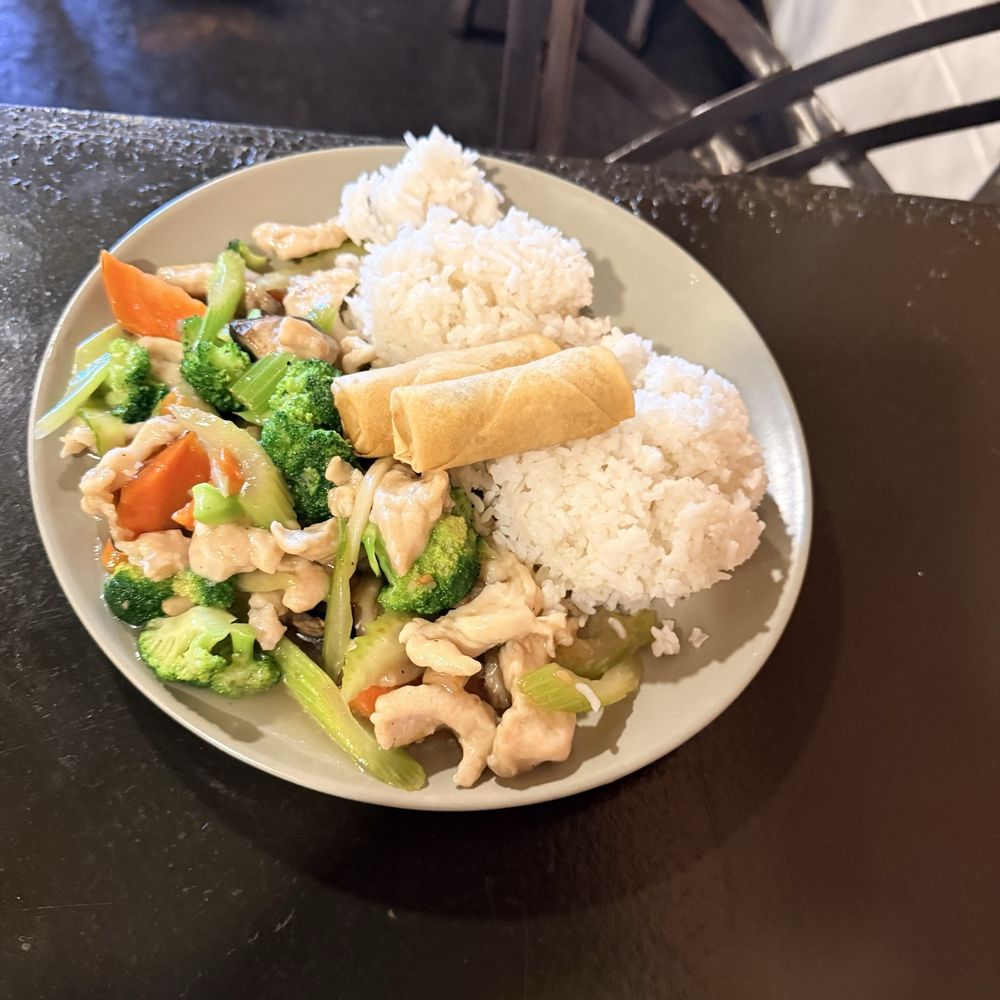 Bamboo - Chicken Chop Suey - Chinese Near Me - San Antonio, Texas