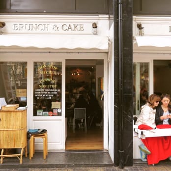 Brunch & Cake - Cute terrasse. They give you a blanket on a cold day. - Breakfast & Brunch Near Me - Barcelona, B Brunch & Cake - Cute terrasse. They give you a blanket on a cold day. - Breakfast & Brunch Near Me - Barcelona, B