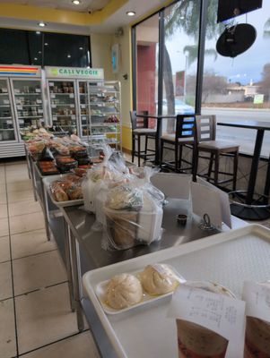 Banh Mi & Che Cali by null