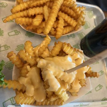 Shake Shack - Crinkle cut fries and with cheese sauce - Burgers Near Me - Las Vegas, Nevada Shake Shack - Crinkle cut fries and with cheese sauce - Burgers Near Me - Las Vegas, Nevada