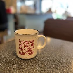 Tory's Cafe - Great coffee in a real mug!