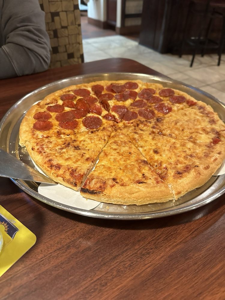 Food from Hillsboro House of Pizza