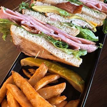 Coyotes Provisions and Spirits - Club sandwich - Bars Near Me - Moreno Valley, California