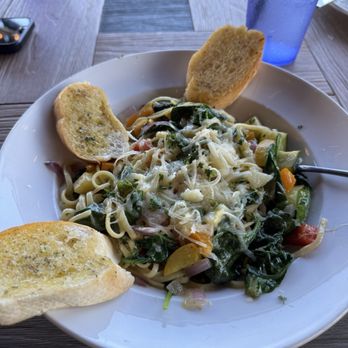 Bakkhus Taverna - Pasta Aiglio - Greek Near Me - Kemah, Texas