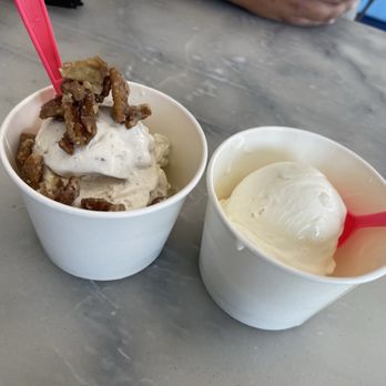 Ices Plain & Fancy - Butter pecan and vanilla - Ice Cream & Frozen Yogurt Near Me - Saint Louis, Missouri Ices Plain & Fancy - Butter pecan and vanilla - Ice Cream & Frozen Yogurt Near Me - Saint Louis, Missouri