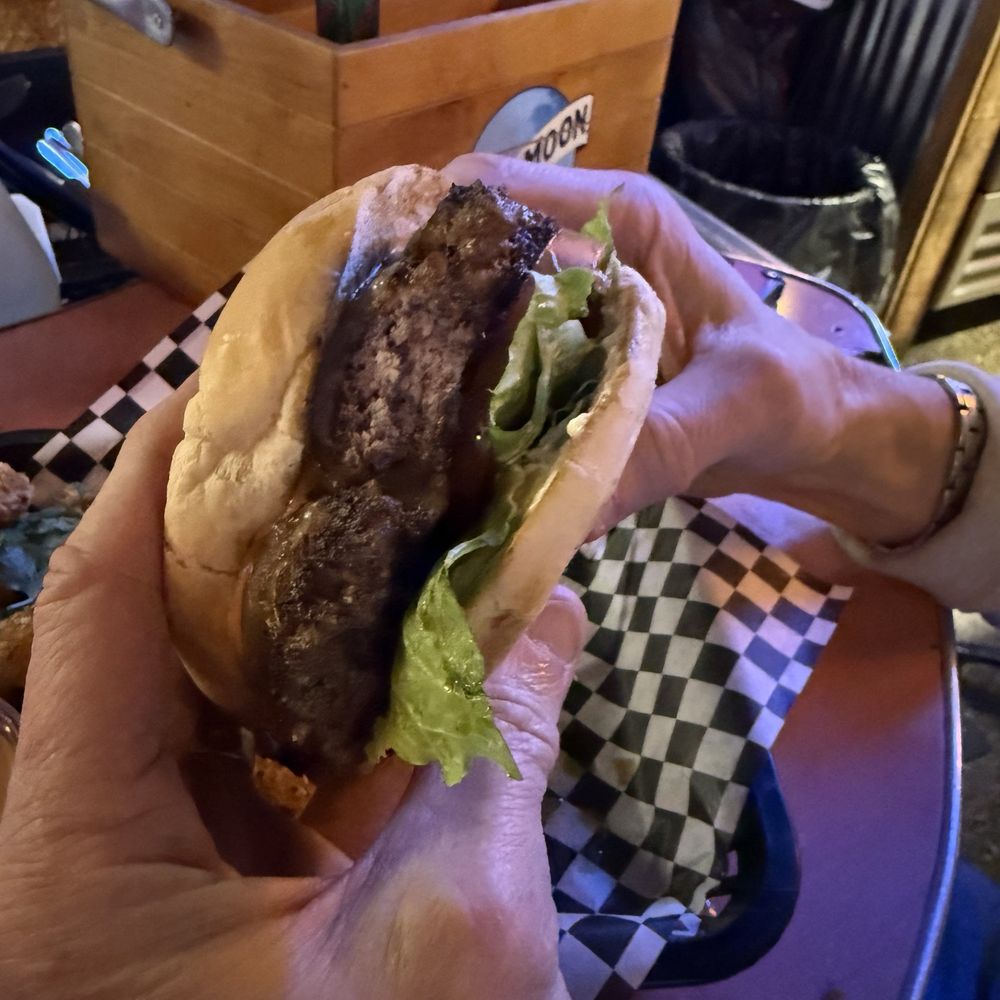 Lucky Silver Tavern - Juicy hamburger with fresh bacon jam and fixings - Dive Bars Near Me - Tacoma, Washington Lucky Silver Tavern - Juicy hamburger with fresh bacon jam and fixings - Dive Bars Near Me - Tacoma, Washington