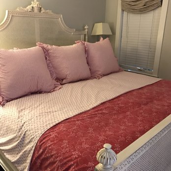 Bell-Clemmons House - Savannah Room - Bed & Breakfast Near Me - Southport, North Carolina Bell-Clemmons House - Savannah Room - Bed & Breakfast Near Me - Southport, North Carolina