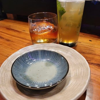 Lucky Robot Restaurant - Legent & lemonade cocktail - Sushi Bars Near Me - Austin, Texas Lucky Robot Restaurant - Legent & lemonade cocktail - Sushi Bars Near Me - Austin, Texas