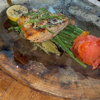 Taboo Cancun - Salmon - Mediterranean Near Me - Cancún, ROO