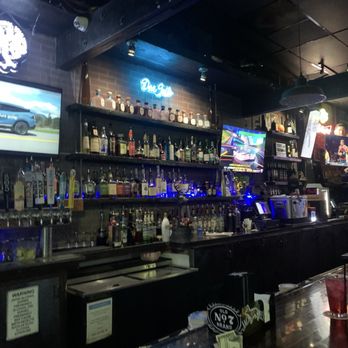 Perqs - Sports Bars Near Me - Huntington Beach, California