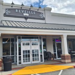 Reveille Coffeehouse Cafe - Street entrance, great parking available, crosswalk in front, easy street access.