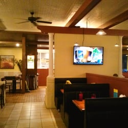 Carmelas Pizza & Italian Restaurant - Liok at the terrific remodel! Even the ceilings are new-bright and airy dining area!