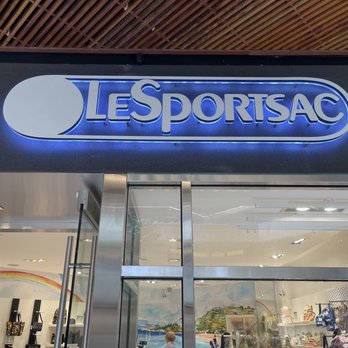 Le Sportsac - store sign - Luggage Near Me - Honolulu, Hawaii Le Sportsac - store sign - Luggage Near Me - Honolulu, Hawaii