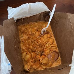 The Rose and Crown - Lobster Mac