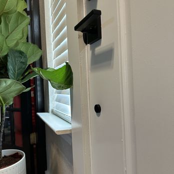 Hargis Custom Painting - Entryway door casing left partially painted - Painters Near Me Hargis Custom Painting - Entryway door casing left partially painted - Painters Near Me