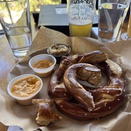 Pub pretzel