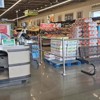 ALDI - Front of store. - Grocery Near Me - Muskogee, Oklahoma ALDI - Front of store. - Grocery Near Me - Muskogee, Oklahoma