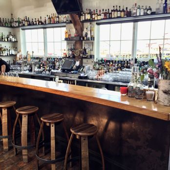 Bridgewater Bistro - Bar at Bridgewater Bistro - New American Near Me - Astoria, Oregon