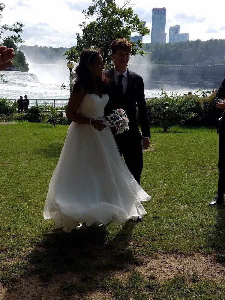 ALL THAT JAZZ Updated September 2024 3241 Military Rd, Niagara