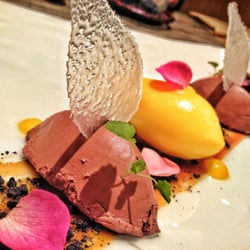 Miyama - Postre de helado de mandarina y chocolate amargo