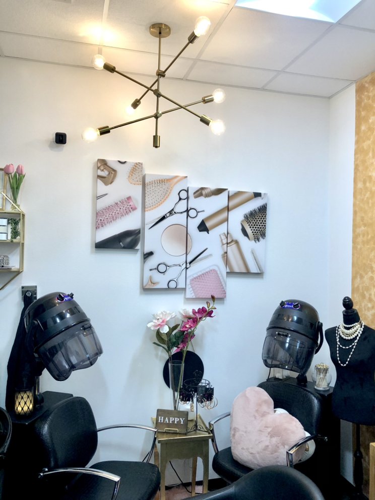 Glitz Salon Logo