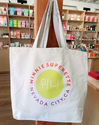 Winnie Superette by null