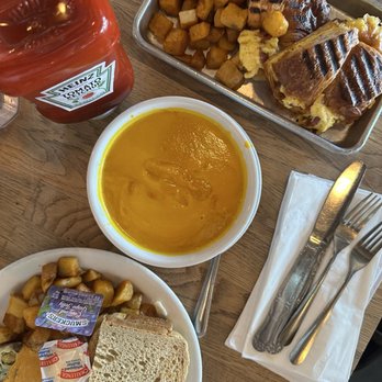 Fratelli Cafe - Soup of the day , so yummy - Coffee & Tea Near Me - Los Angeles, California