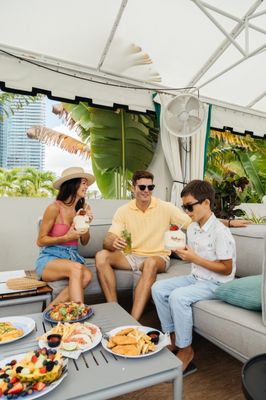 Kimpton Surfcomber Hotel by null