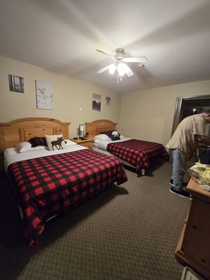 Parkway Motel by null