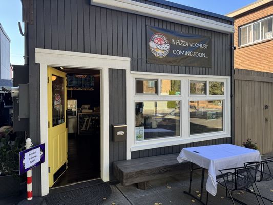 In Pizza We Crust by null