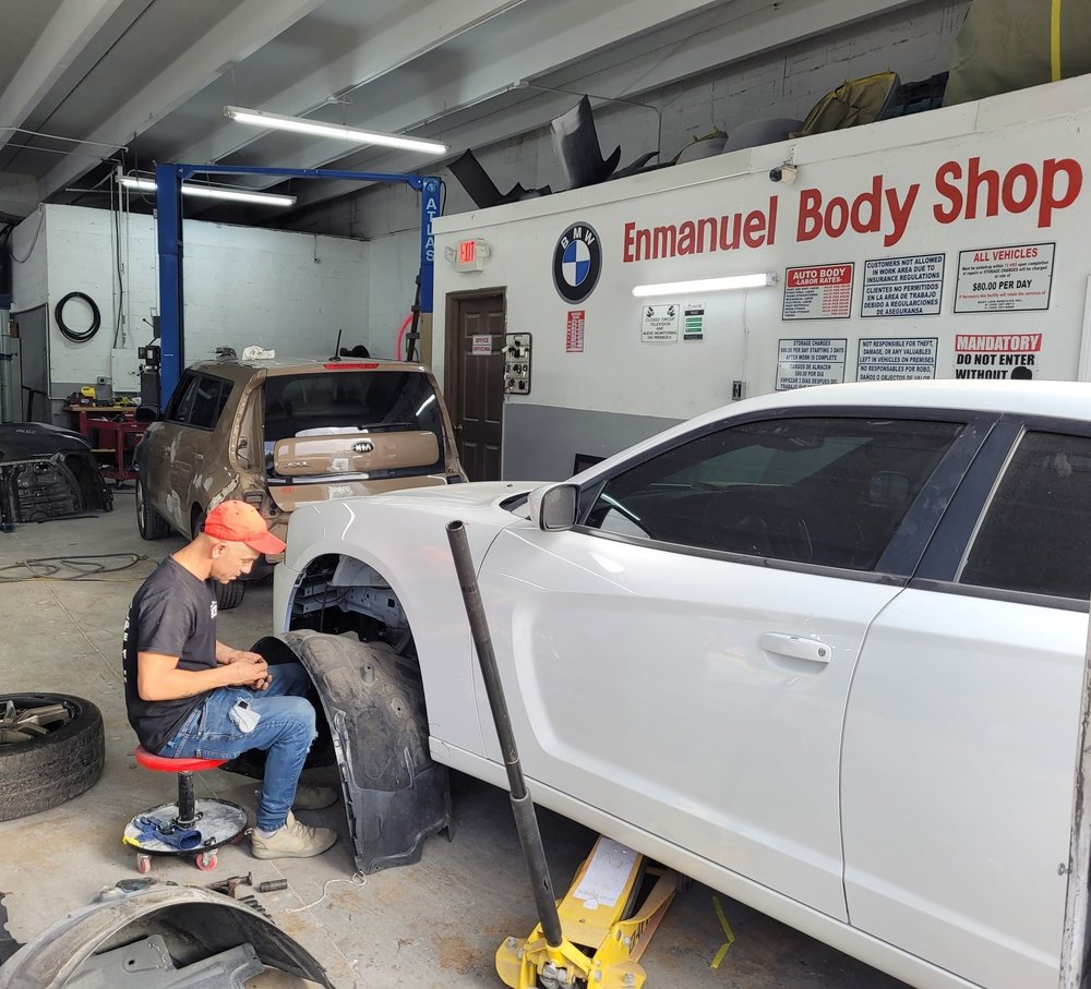 ENMANUEL BODY SHOP Updated October 2024 52 Photos 9550 NW 79th