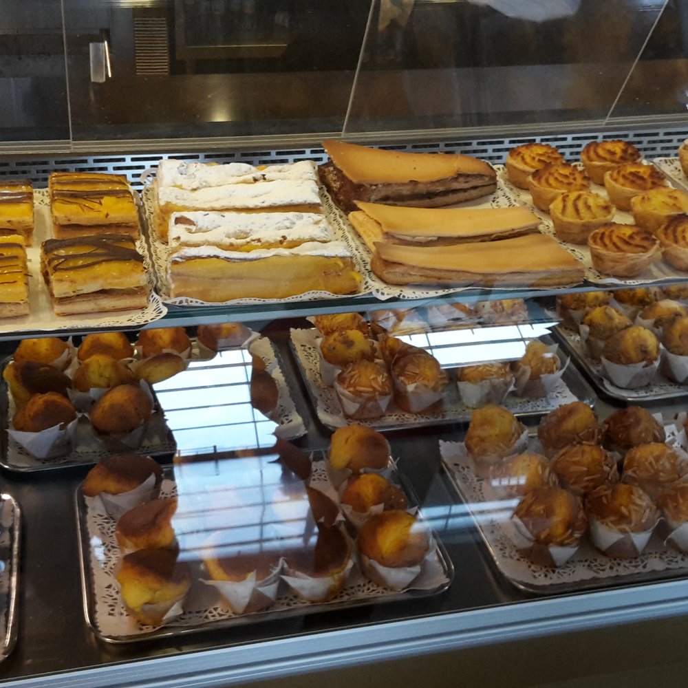 First Class Café - Patisserie/Cake Shop Near Me - Villa Nova Da Telha, 13
