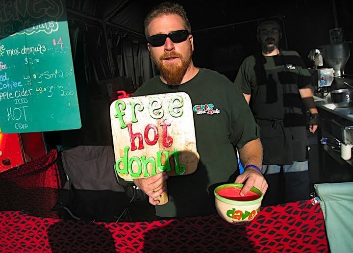 DAVE’S MINI DONUTS Updated August 2024 Danbury, Connecticut