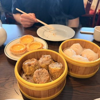 New Han Dynasty - shiu mai, dan tut (egg custard tart), shrimp crystal dumplings (ha gow) - Chinese Near Me - Nottingham, Maryland