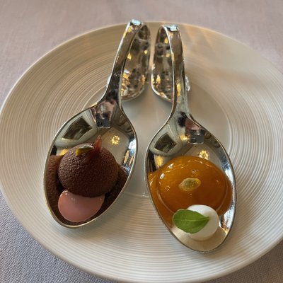 Cheval Blanc by Peter Knogl by null