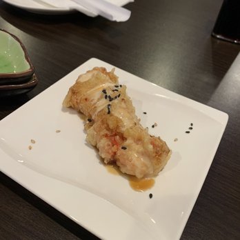 E Sushi & Grill - Holiday roll - Sushi Bars Near Me - Apollo Beach, Florida