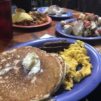 Squeeze In - Breakfast & Brunch Near Me - Truckee, California Squeeze In - Breakfast & Brunch Near Me - Truckee, California