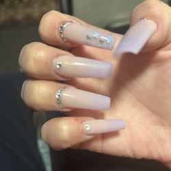 CLASSY Nails And Spa