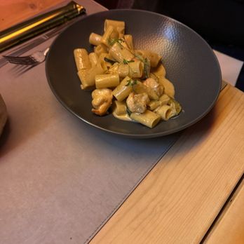 Via Mela - Soooo gooood - Italian Near Me - Paris, 75 Via Mela - Soooo gooood - Italian Near Me - Paris, 75