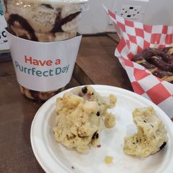 Purrfect Day Cat Cafe - Smelly Cat Frappe and Russian Blue Scone