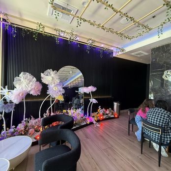 Rose Tea Lounge - Inside - Bubble Tea Near Me - Sacramento, California