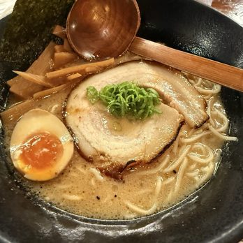 Susuru - Tonkotsu with black garlic oil - Izakaya Near Me - Orlando, Florida