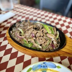 Black pepper beef