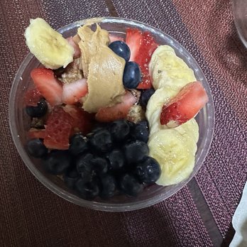 Tropical Smoothie Cafe - Açaí bowl - Juice Bars & Smoothies Near Me - Astoria, New York