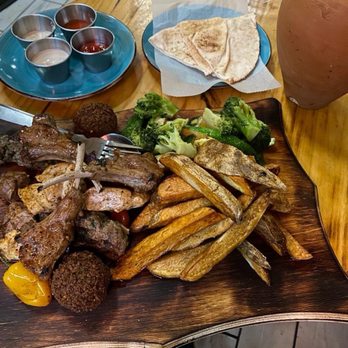 El Toum - Lebanese Near Me - Jackson Heights, New York El Toum - Lebanese Near Me - Jackson Heights, New York