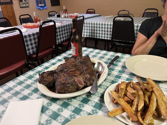 Doe's Eat Place by null