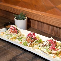 Luna Modern Mexican Kitchen - Luna de Salmon tostaditas