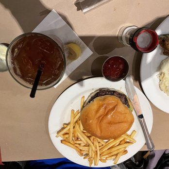 1885 Grill - Burger - Seafood Near Me - Chattanooga, Tennessee