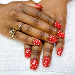 Sol Y Luna Spa - Polka Dot Gel Manicure